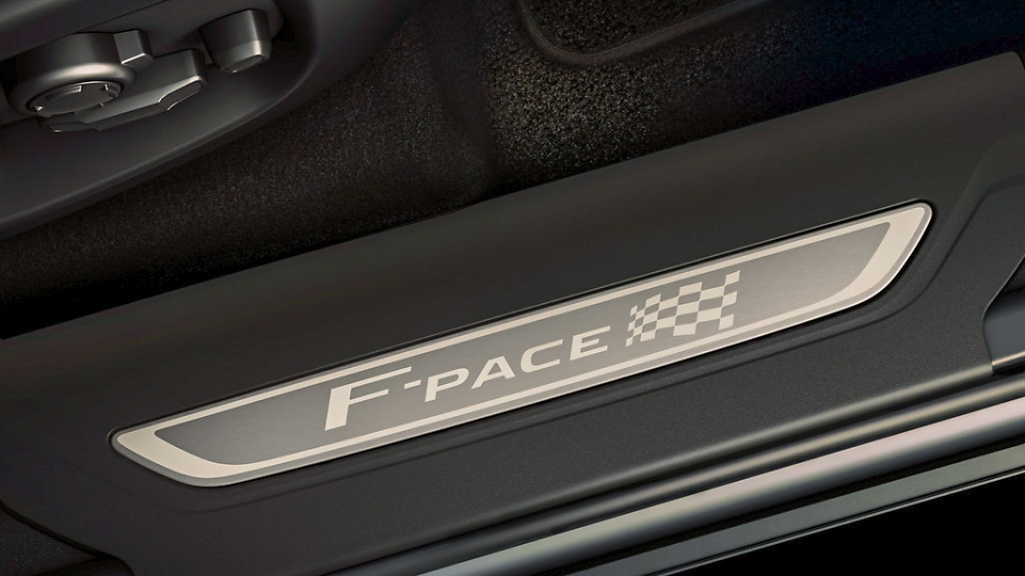 Jaguar F-Pace Emblem